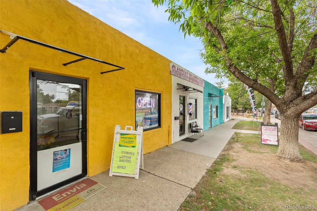 879 S Newton Street Denver CO 80219