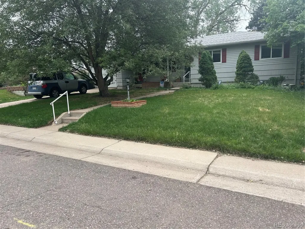 5326 E Atlantic Place Denver CO 80222