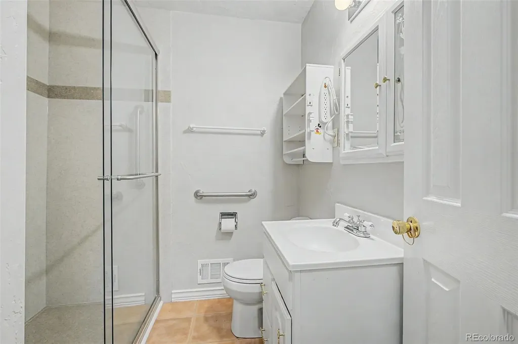 5326 E Atlantic Place Denver CO 80222
