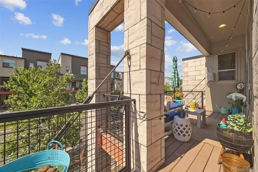 9045 E 49th Place Denver CO 80238