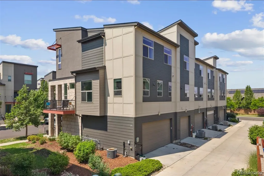 9045 E 49th Place Denver CO 80238