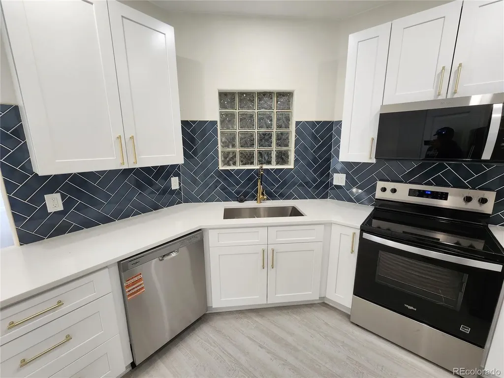 1631 W Canal Circle Littleton CO 80120