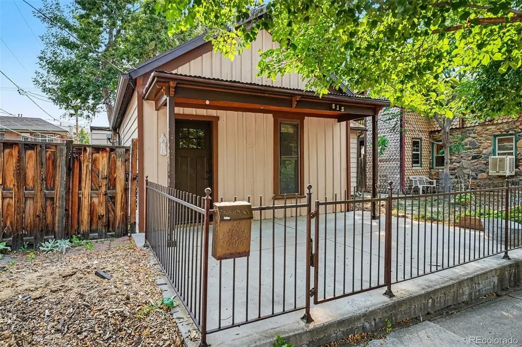 815 Arapahoe Street Golden CO 80401