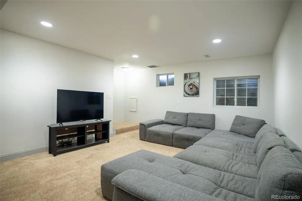 4107 S Rifle Way Aurora CO 80013