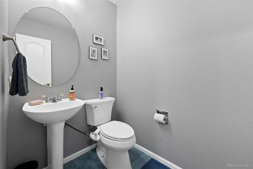 4124 E Hinsdale Circle Centennial CO 80122