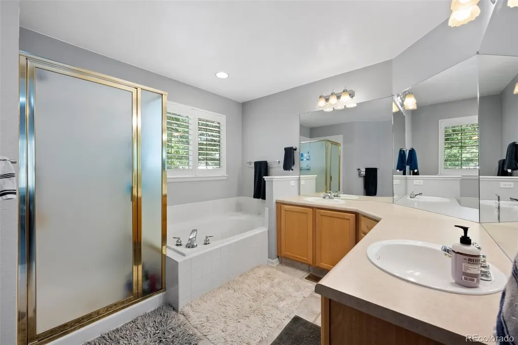 4124 E Hinsdale Circle Centennial CO 80122