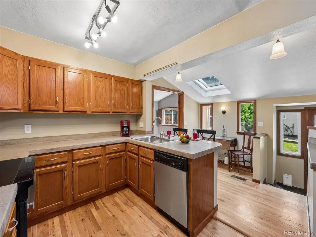 3182 S Logan Street Englewood CO 80113