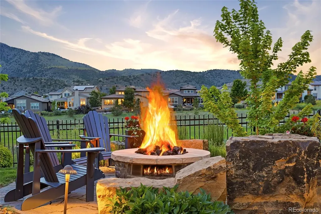 2383 S Lupine Way Lakewood CO 80228
