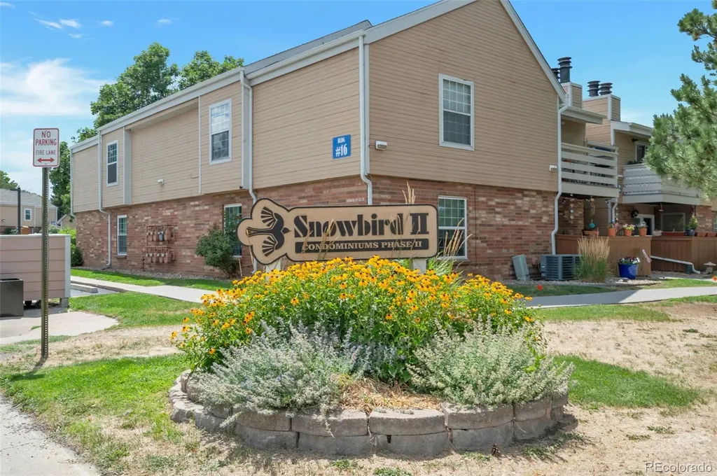 3330 S Ammons Street Lakewood CO 80227