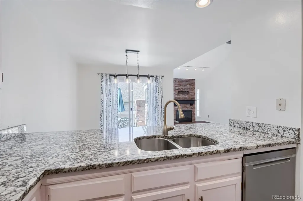 2892 W Long Circle Littleton CO 80120