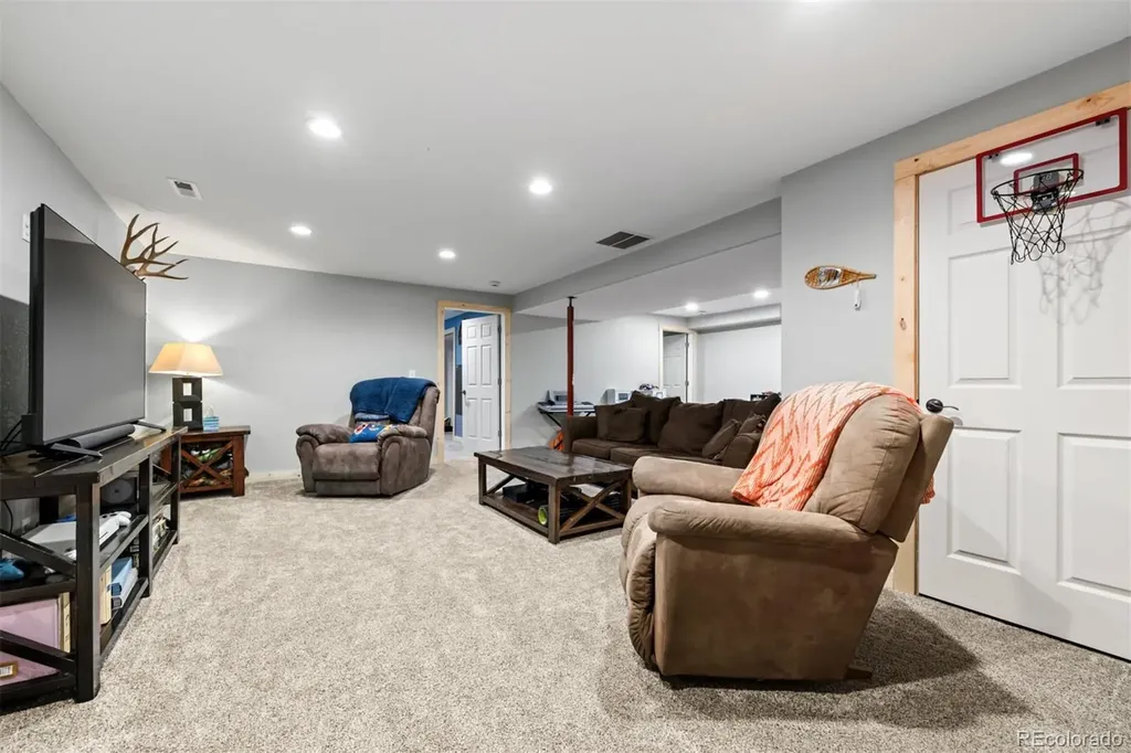 965 N Cimarron Drive Pueblo CO 81007