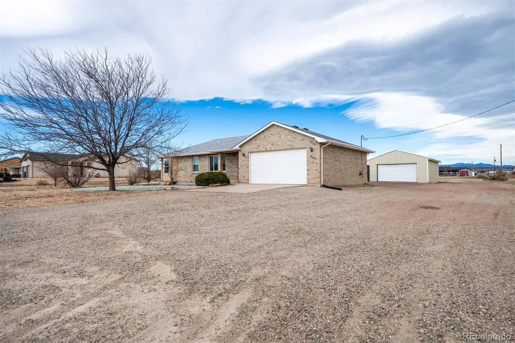 965 N Cimarron Drive Pueblo CO 81007