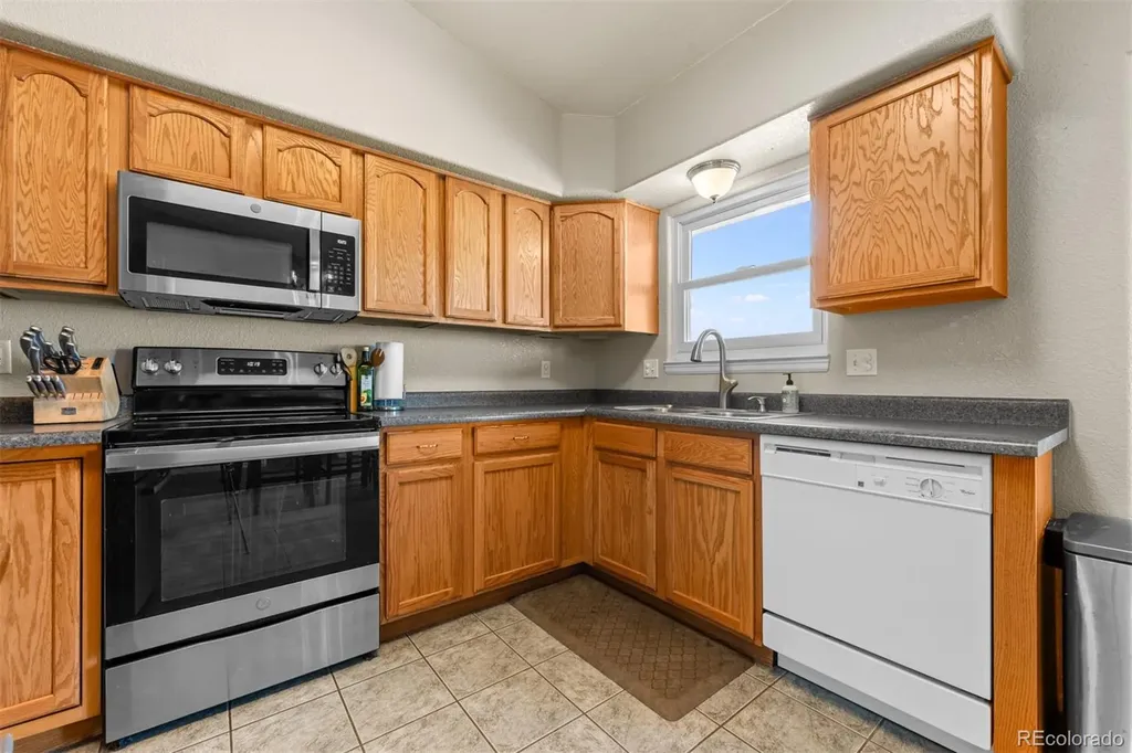 965 N Cimarron Drive Pueblo CO 81007