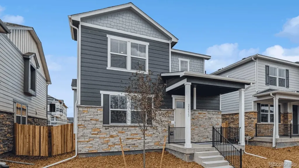 687 N Ukraine Street Aurora CO 80018