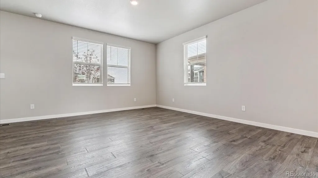 687 N Ukraine Street Aurora CO 80018