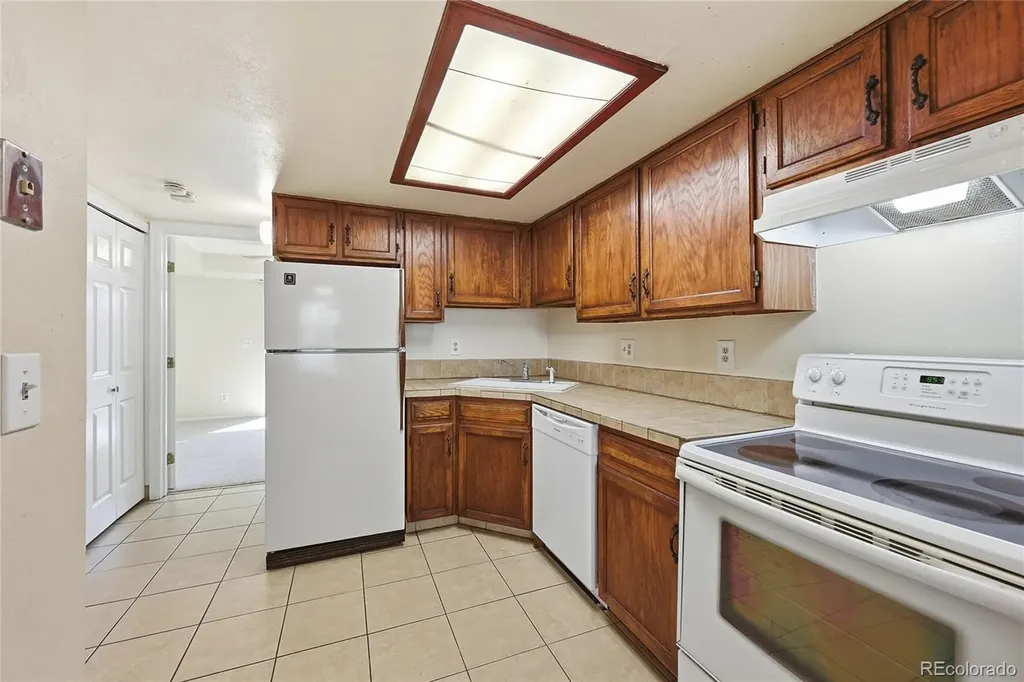 1885 S Quebec Way Denver CO 80231