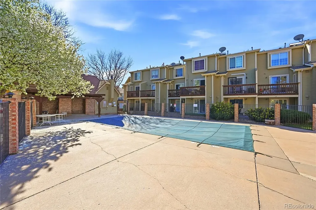 1885 S Quebec Way Denver CO 80231