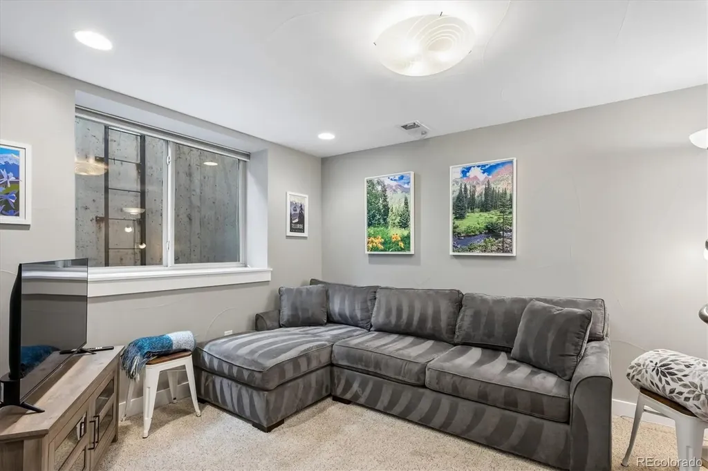3823 W 39th Avenue Denver CO 80211