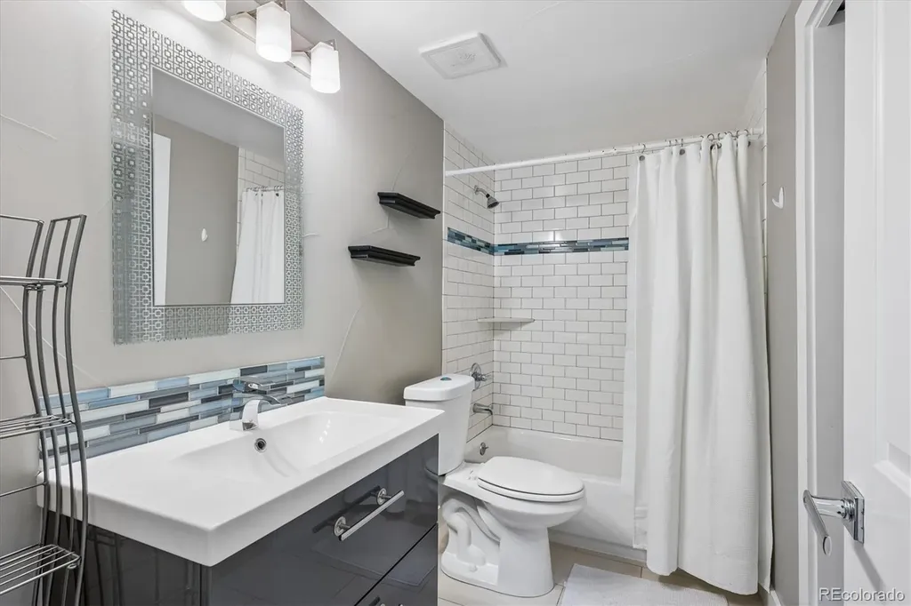 3823 W 39th Avenue Denver CO 80211