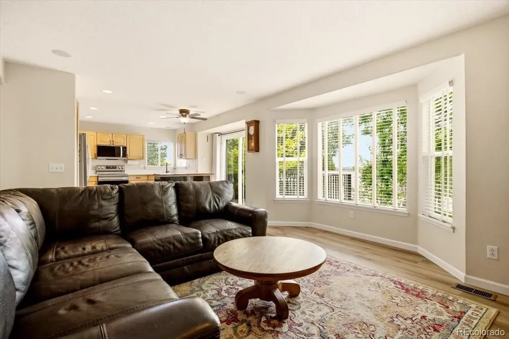 8976 Sanderling Way Littleton CO 80126