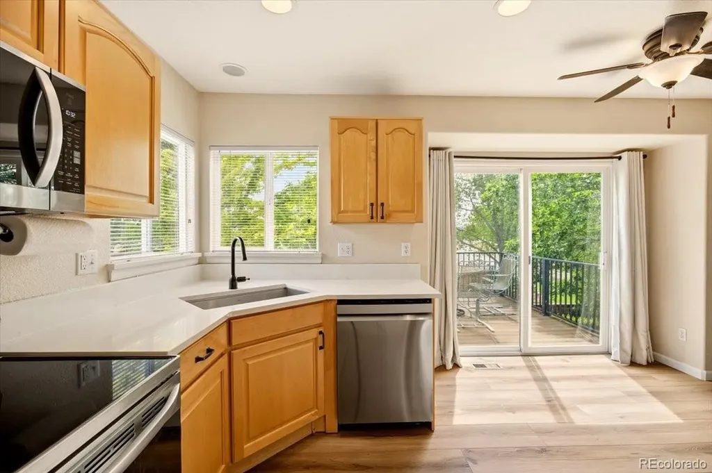 8976 Sanderling Way Littleton CO 80126