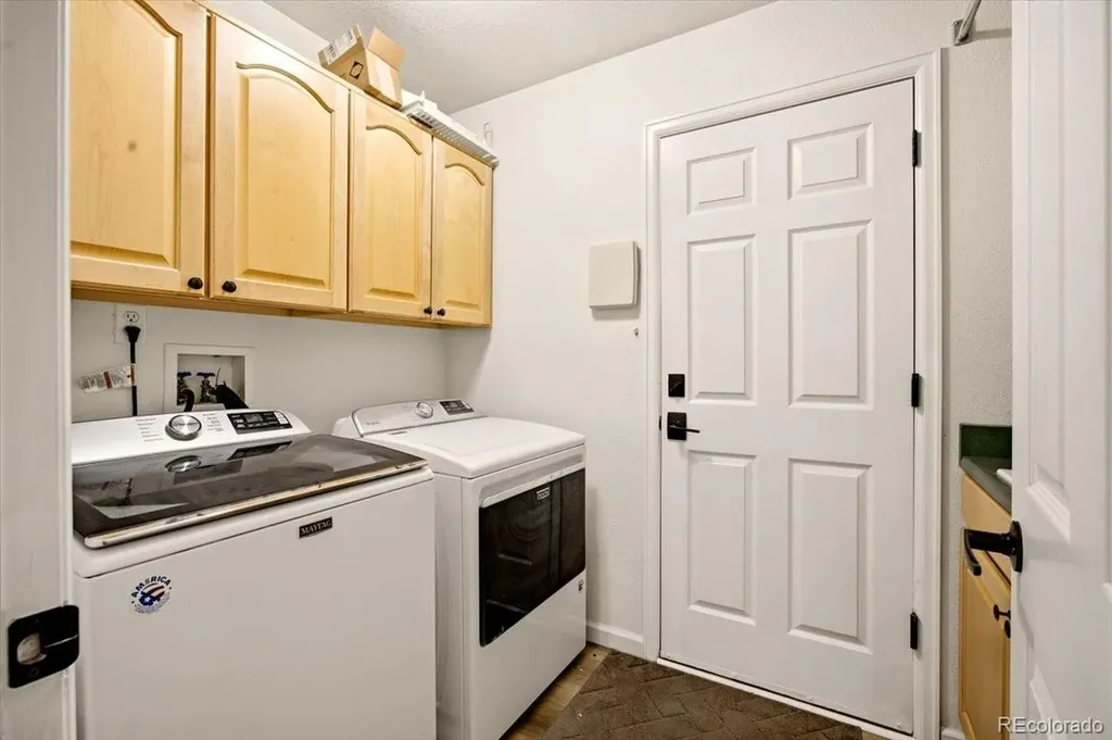 8976 Sanderling Way Littleton CO 80126