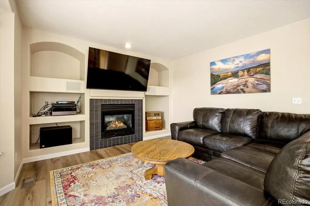 8976 Sanderling Way Littleton CO 80126