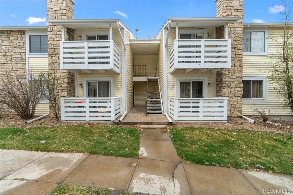 8555 Fairmount Drive Denver CO 80247
