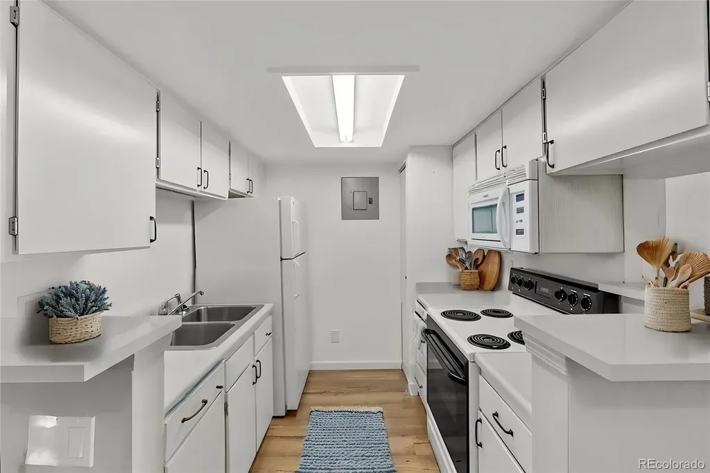 8555 Fairmount Drive Denver CO 80247