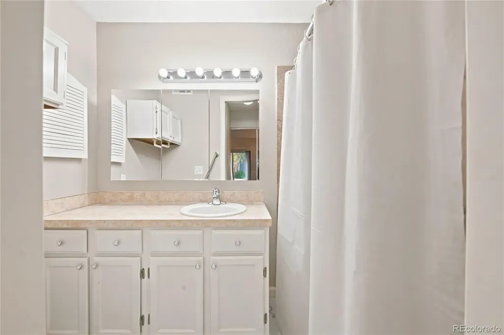 5735 W Atlantic Place Denver CO 80227