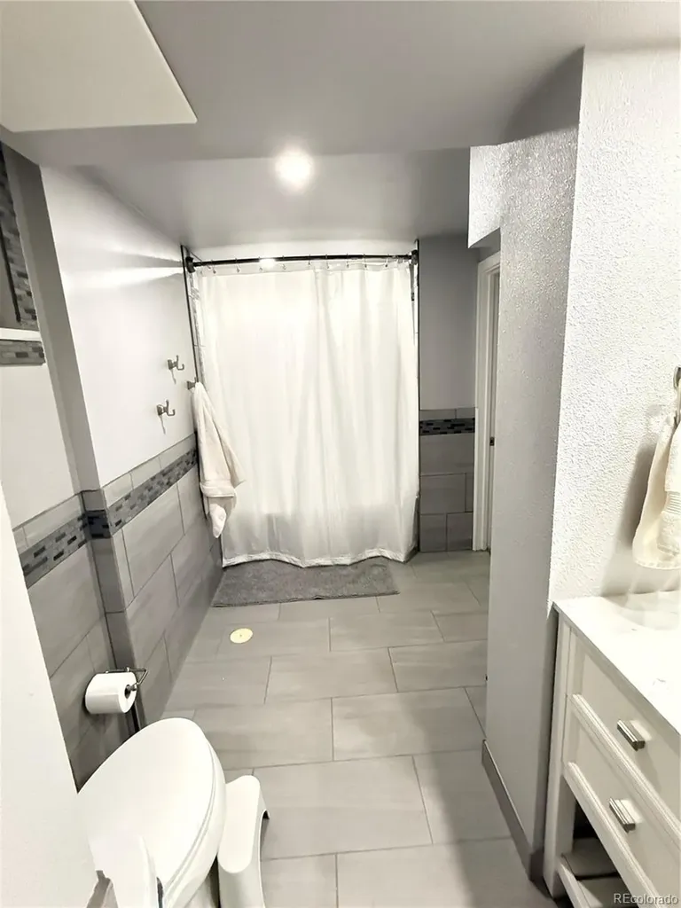 75 S Cody Court Lakewood CO 80226