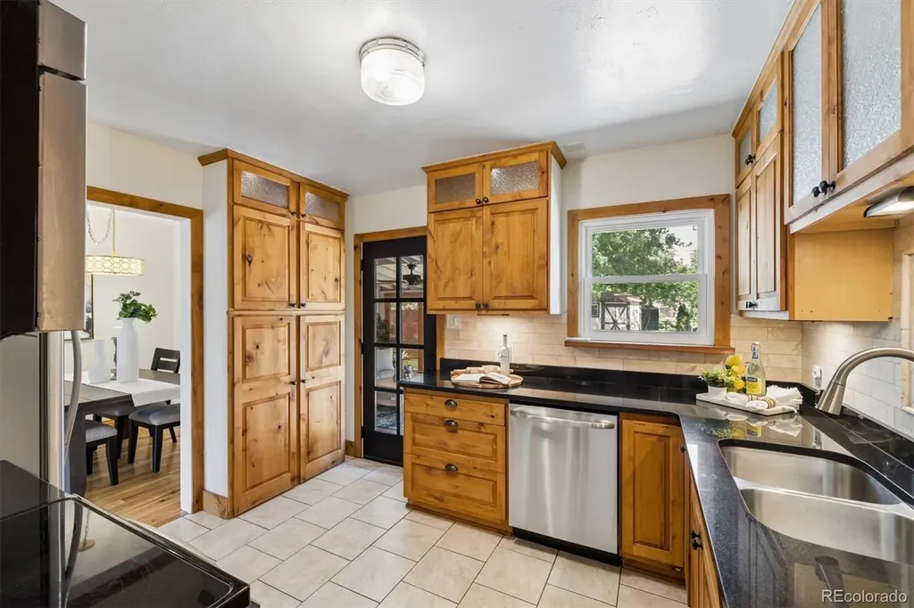 1543 S Osceola Way Denver CO 80219