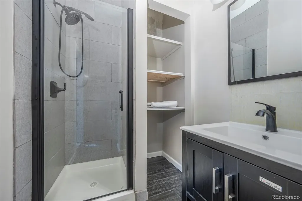 955 Independence Street Lakewood CO 80215