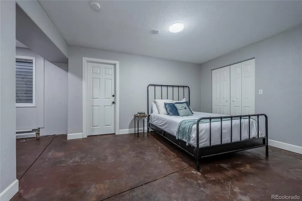955 Independence Street Lakewood CO 80215