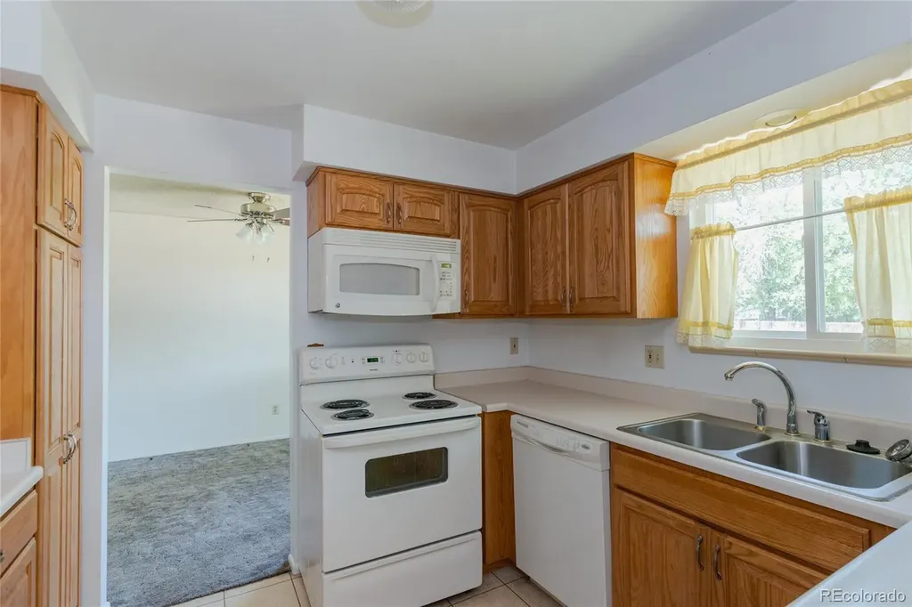 8937 W Woodard Drive Lakewood CO 80227