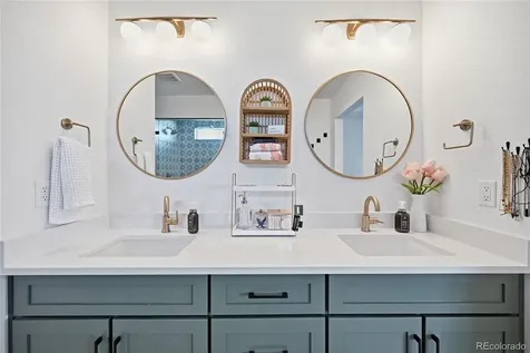 7254 S Waterloo Way Aurora CO 80016