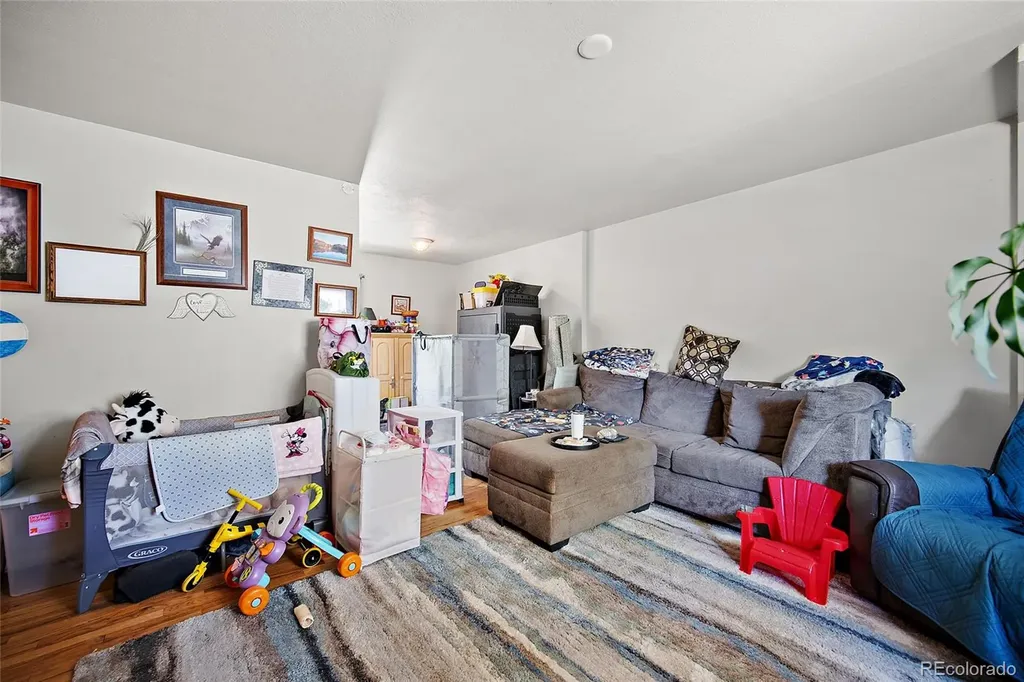 124 W Cheyenne Road Colorado Springs CO 80906