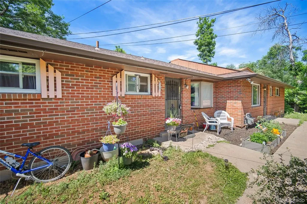 124 W Cheyenne Road Colorado Springs CO 80906
