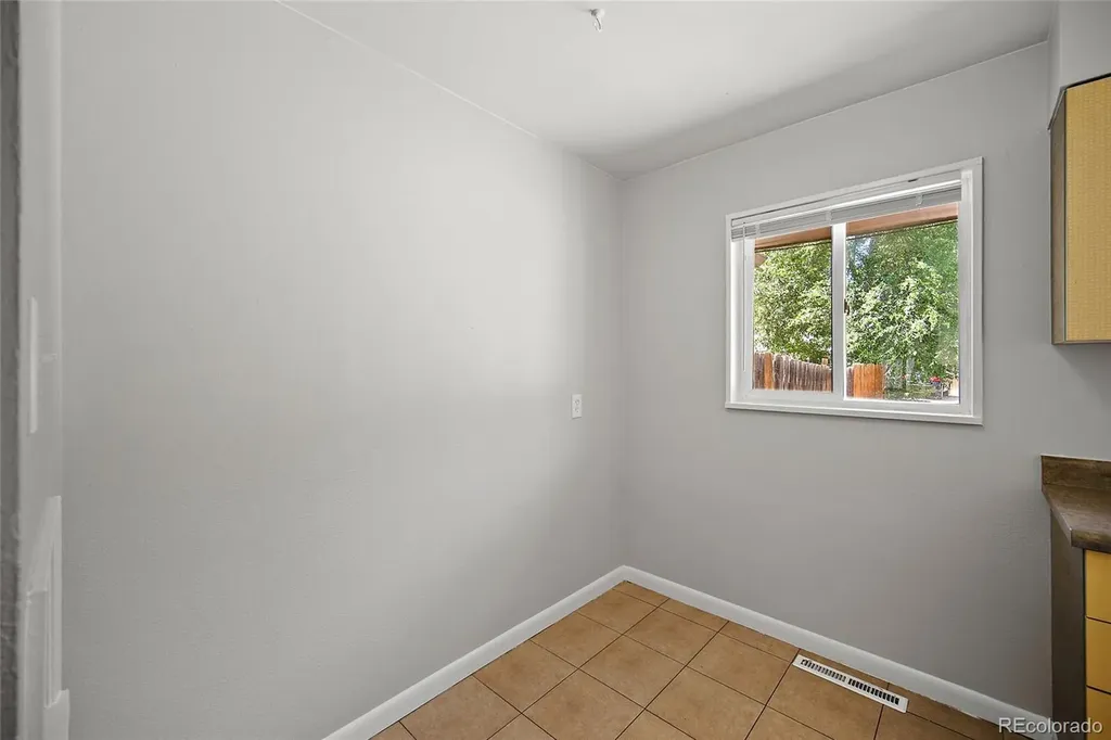124 W Cheyenne Road Colorado Springs CO 80906