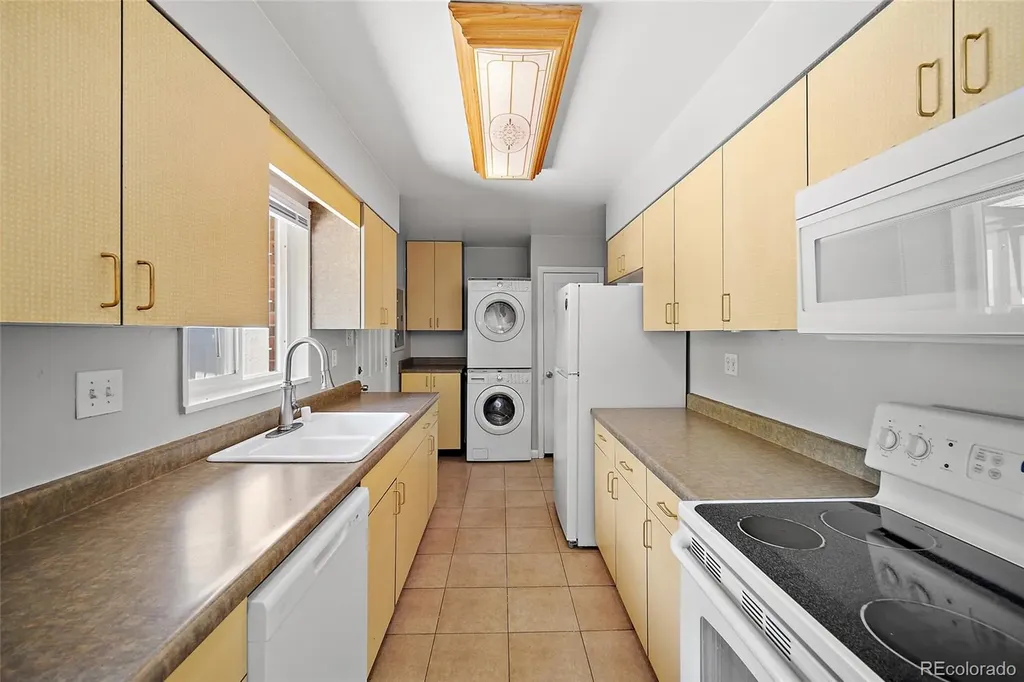 124 W Cheyenne Road Colorado Springs CO 80906