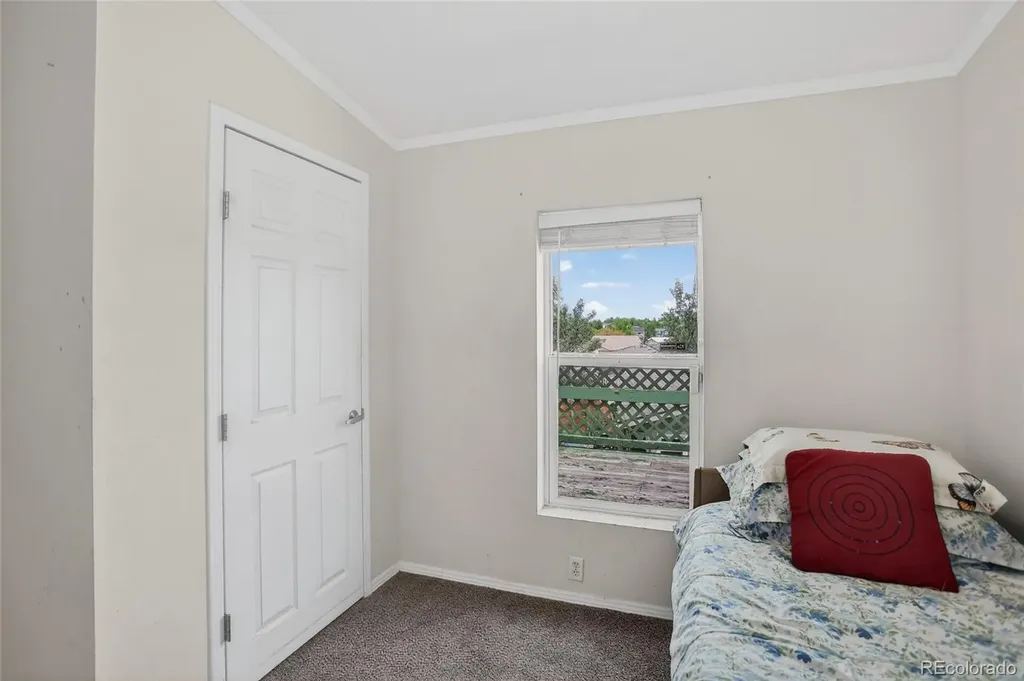 5853 S Quemoy Centennial CO 80015