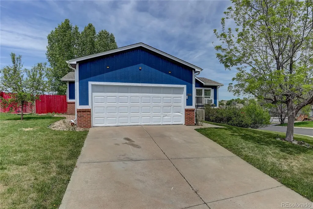 5853 S Quemoy Centennial CO 80015