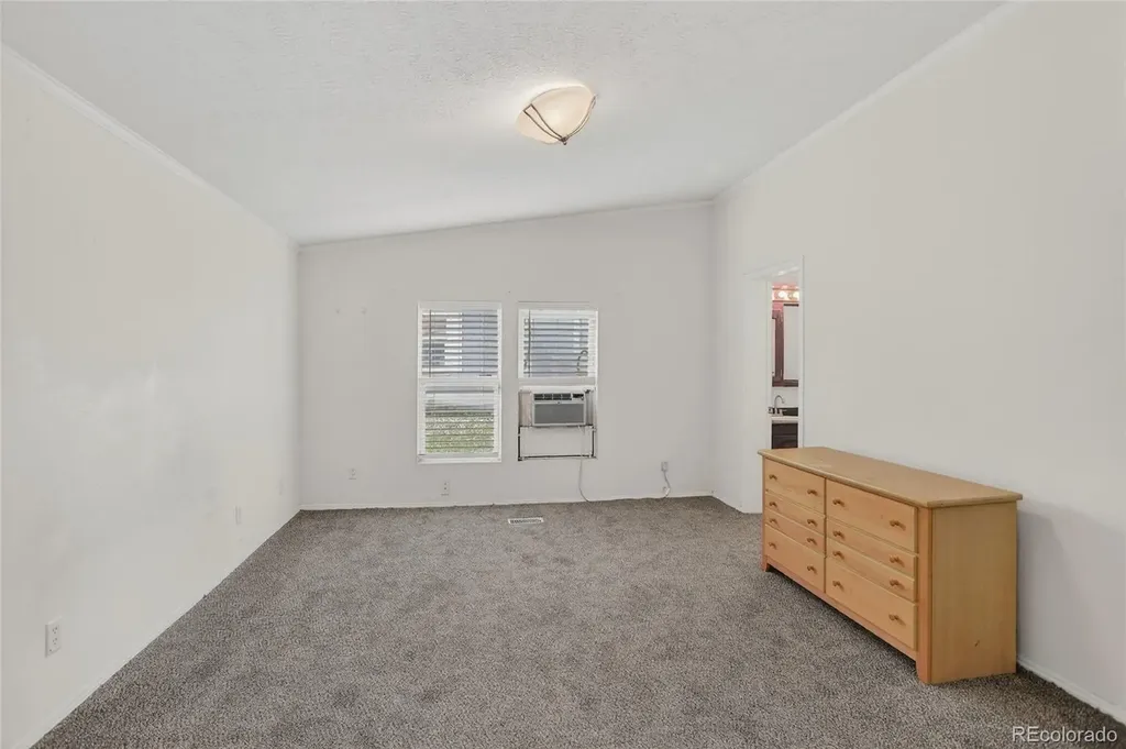 5853 S Quemoy Centennial CO 80015