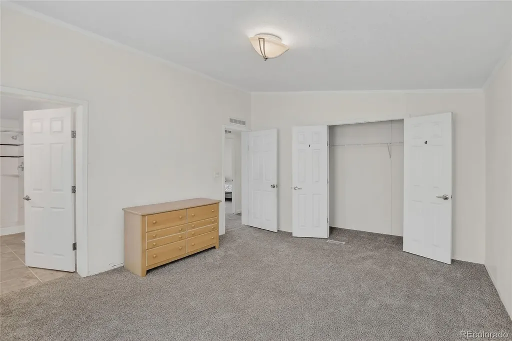 5853 S Quemoy Centennial CO 80015