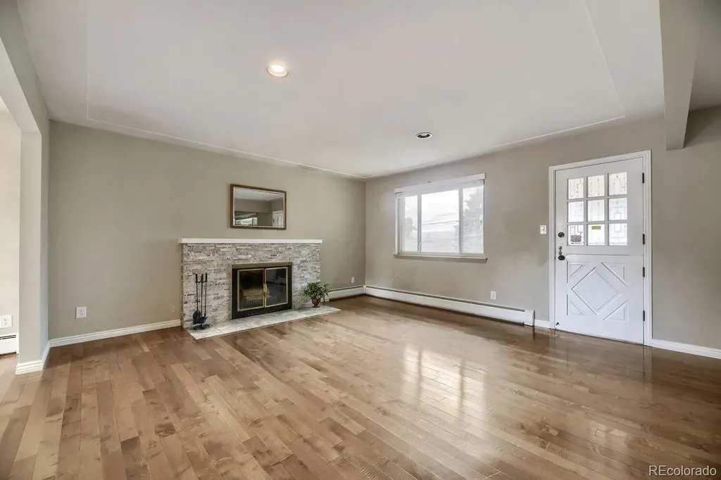 2723 S Fenton Street Denver CO 80227