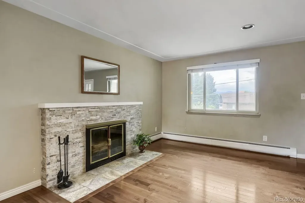 2723 S Fenton Street Denver CO 80227