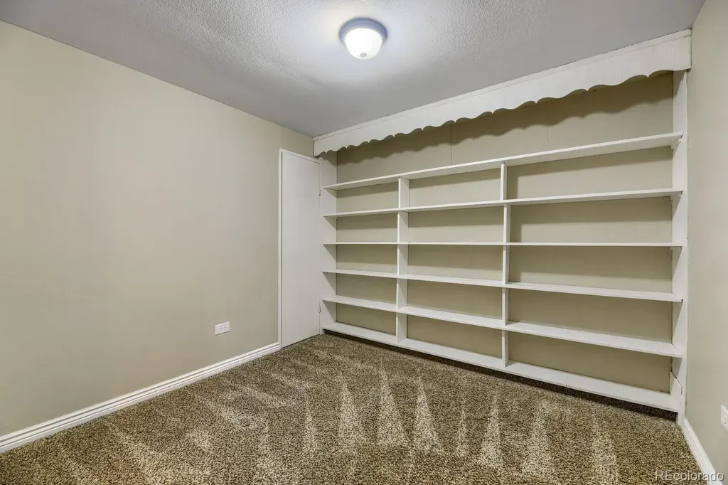 2723 S Fenton Street Denver CO 80227