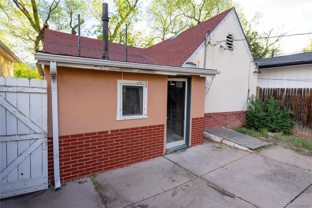 2904 W Platte Avenue Colorado Springs CO 80904