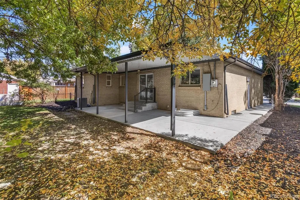 1115 S Harlan Street Lakewood CO 80232