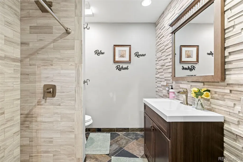 6902 S Lamar Street Littleton CO 80128